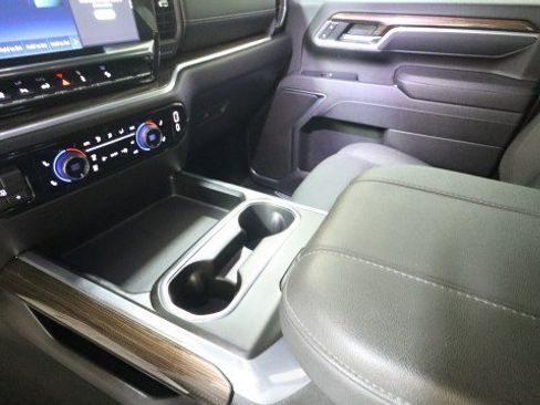 Used 2026 Chevrolet Silverado 2500 LT w/ All Star Edition AWD/4WD image 21