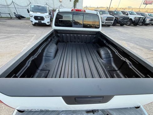 Used 2016 Nissan Frontier SV RWD image 6