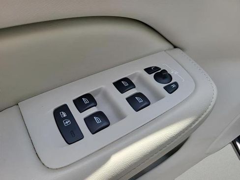 Used 2024 Volvo S60 B5 Plus FWD image 12