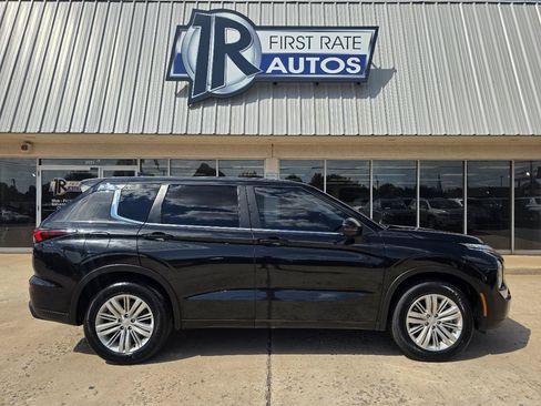 Used 2024 Mitsubishi Outlander ES FWD image 9