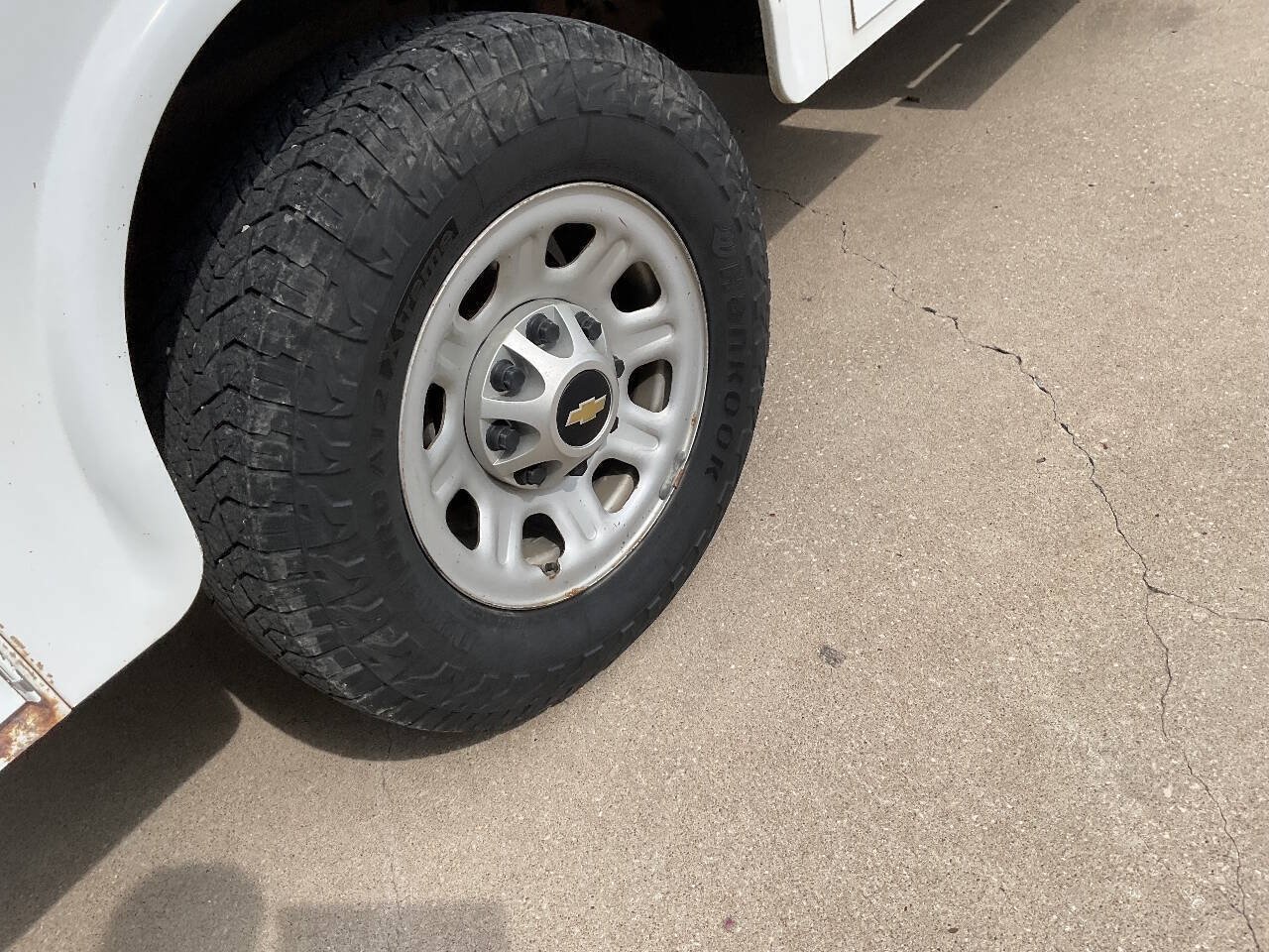 Used 2014 Chevrolet Silverado 3500 W/T AWD/4WD image 10