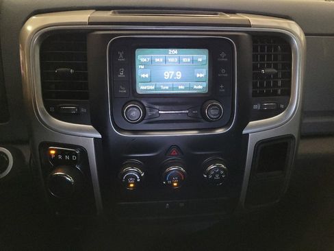 Used 2016 RAM 1500 Classic SLT RWD image 25