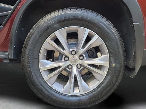Used 2015 Toyota Highlander Plus AWD/4WD image 9