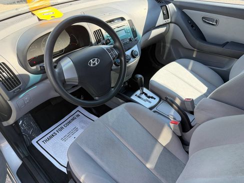 Used 2010 Hyundai Elantra GLS FWD image 2