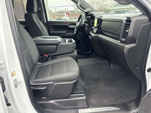 Used 2022 Chevrolet Silverado 1500 LT AWD/4WD image 15