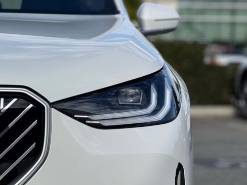 Used 2025 BMW X3 xDrive30i w/ Premium Package image 13