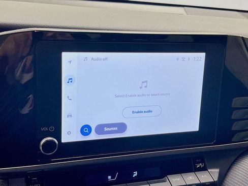 Used 2025 Toyota Camry SE image 15