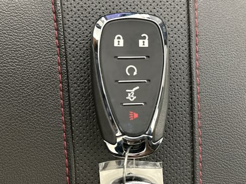 Used 2023 Chevrolet Traverse RS AWD/4WD image 10