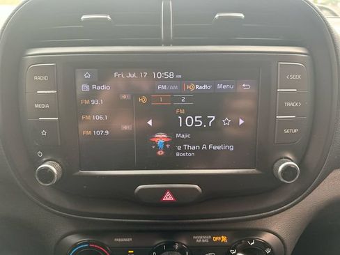 Certified 2022 Kia Soul LX FWD image 14