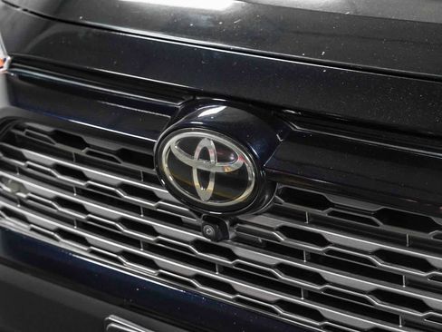 Certified 2021 Toyota RAV4 Limited FWD image 9