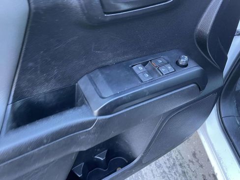 Used 2022 Toyota Tacoma SR image 25