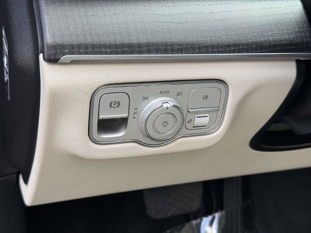 Used 2022 Mercedes-Benz GLE 350 4MATIC image 25