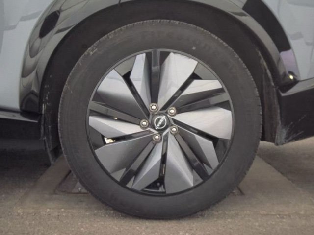 Used 2023 Nissan Ariya AWD/4WD image 22
