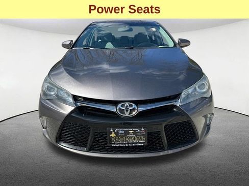 Used 2015 Toyota Camry SE image 4