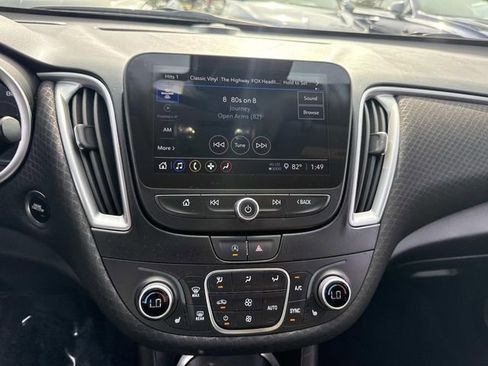 Used 2025 Chevrolet Malibu LT image 25