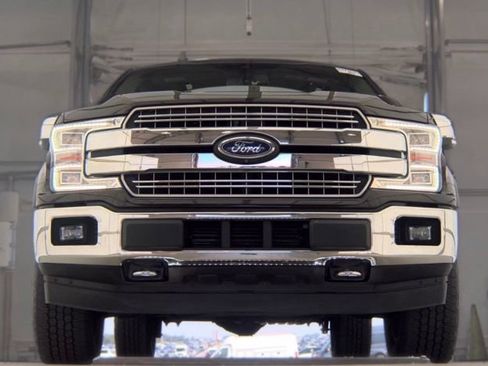 Used 2018 Ford F150 Lariat w/ Equipment Group 502A Luxury AWD/4WD image 10