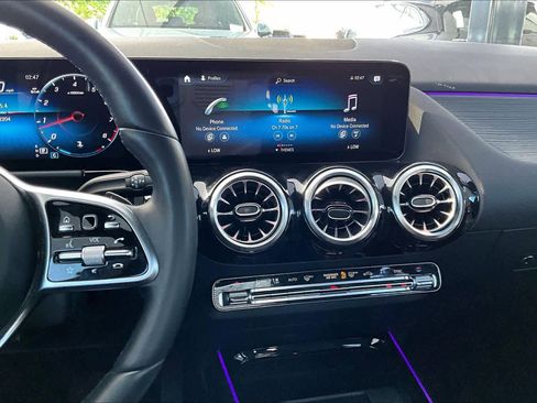 Certified 2023 Mercedes-Benz GLA 250 4MATIC w/ Premium Package image 7