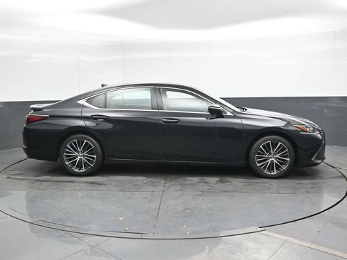 Used 2023 Lexus ES 350 w/ Premium Package FWD image 3