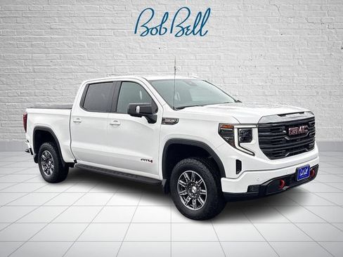 Certified 2024 GMC Sierra 1500 AT4 w/ AT4 Premium Package AWD/4WD image 1