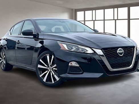 Used 2022 Nissan Altima 2.5 SR image 3