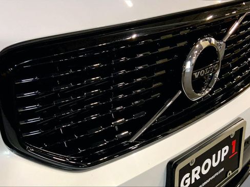 Used 2022 Volvo XC40 T5 R-Design w/ Advanced Package AWD/4WD image 30