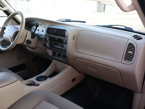 Used 2003 Ford Explorer Sport Trac XLS image 17
