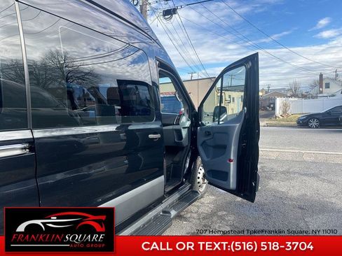 Used 2017 Ford Transit 350 XLT image 30