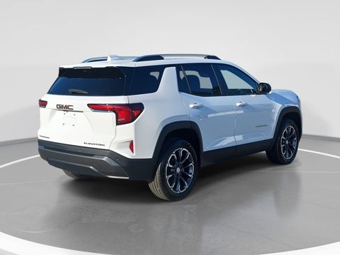 Used 2026 GMC Terrain Elevation w/ Elevation Premium Package image 5