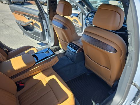 Used 2025 Audi A8 L 3.0T w/ Executive Package image 11