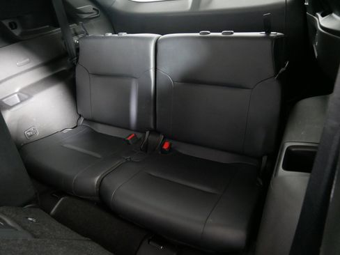 Used 2024 Mitsubishi Outlander SE image 33