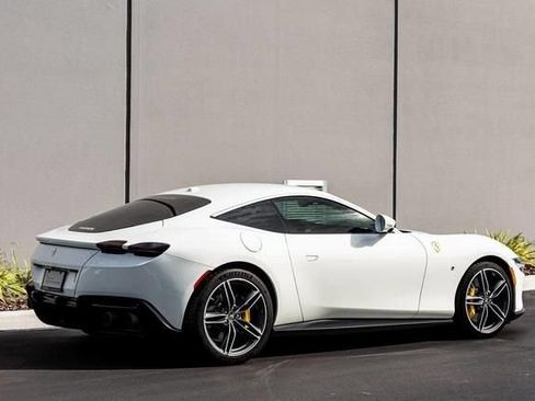 Used 2021 Ferrari Roma RWD image 3
