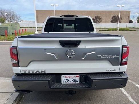Used 2024 Nissan Titan Platinum Reserve w/ Moonroof Package image 6