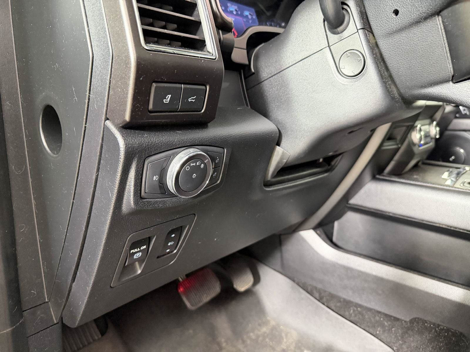 Used 2019 Ford Expedition Limited w/ Equipment Group 301A AWD/4WD image 20