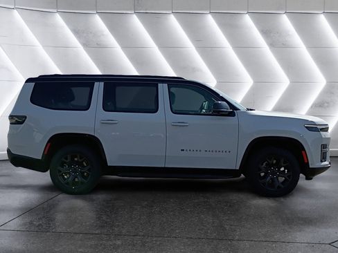 New 2026 Jeep Grand Wagoneer 4WD image 7