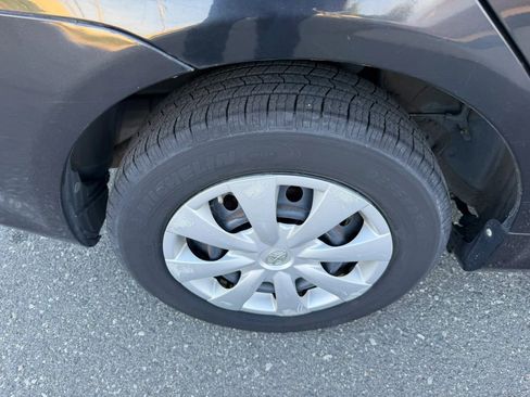 Used 2010 Toyota Corolla LE FWD image 19