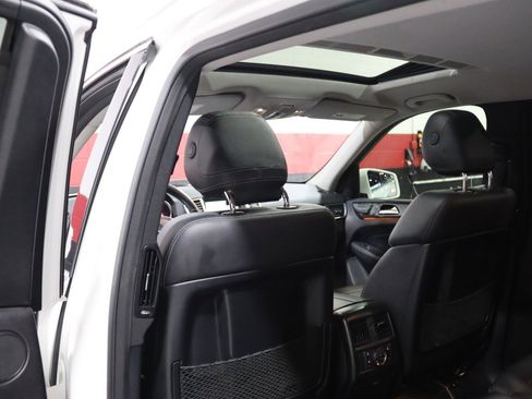 Used 2016 Mercedes-Benz GL 450 4MATIC w/ Premium I Package image 42