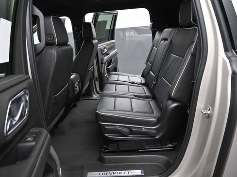 Used 2024 Chevrolet Suburban Premier image 14
