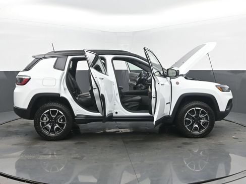 New 2026 Jeep Compass Trailhawk image 57