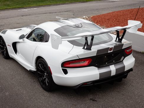 Used 2017 Dodge Viper ACR w/ Extreme Aero Package RWD image 17
