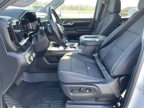 Used 2022 Chevrolet Silverado 1500 LT Trail Boss w/ Convenience Package II image 15