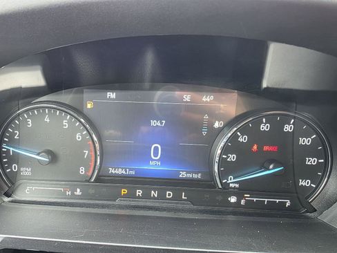 Used 2023 Ford Explorer XLT w/ Equipment Group 202A image 12