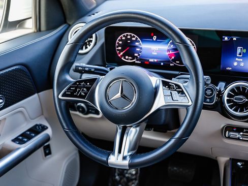 Certified 2025 Mercedes-Benz GLA 250 GLA 250 image 13