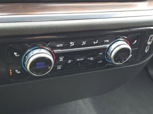 Certified 2024 GMC Sierra 1500 SLT image 14