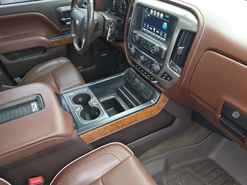Used 2017 Chevrolet Silverado 1500 High Country image 15