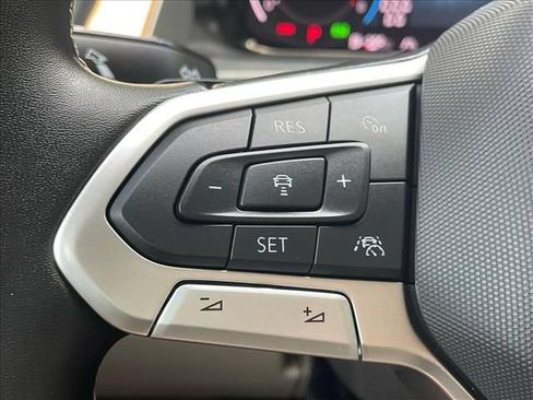 Used 2026 Volkswagen Atlas SE FWD image 23