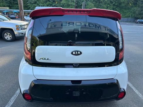 Used 2016 Kia Soul + w/ Designer's Package FWD image 6