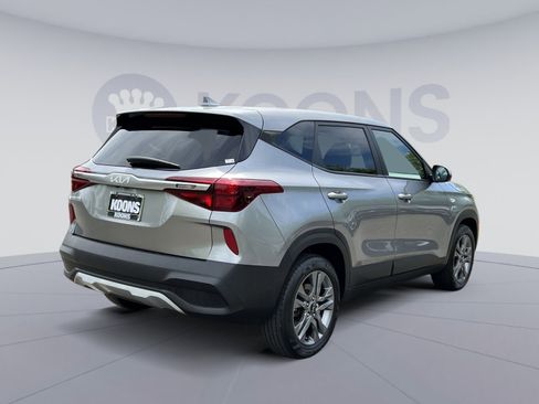 Used 2023 Kia Seltos LX AWD/4WD image 16