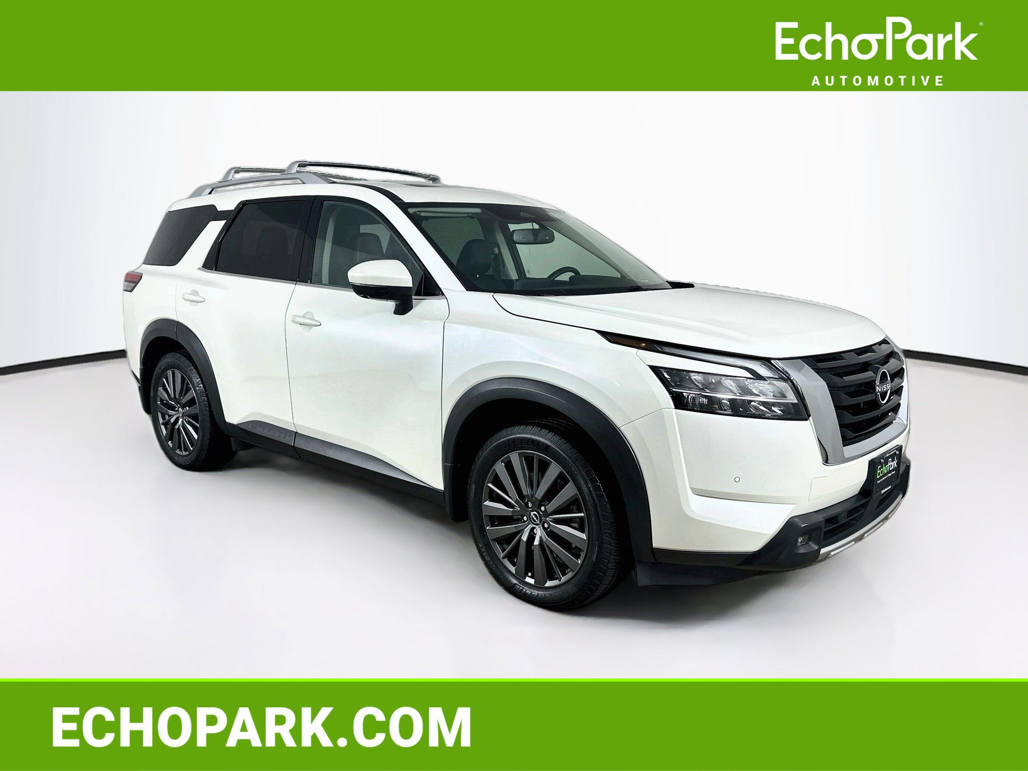 Used 2022 Nissan Pathfinder SL w/ SL Premium Package FWD image 1
