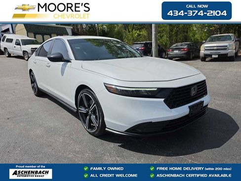 Used 2025 Honda Accord Sport image 1