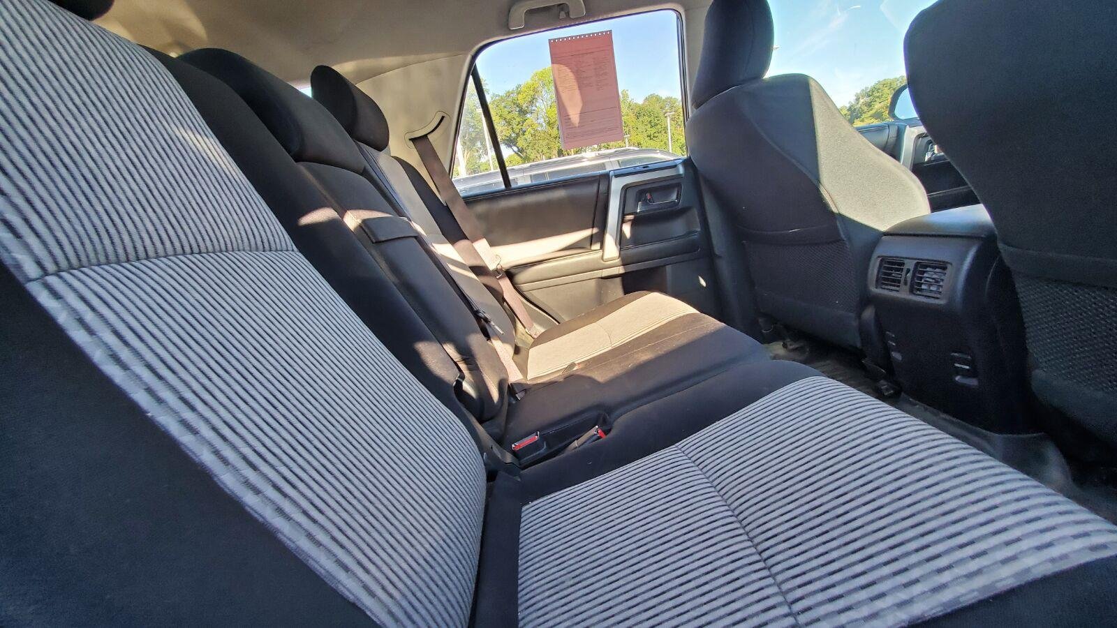 Used 2015 Toyota 4Runner SR5 AWD/4WD image 6